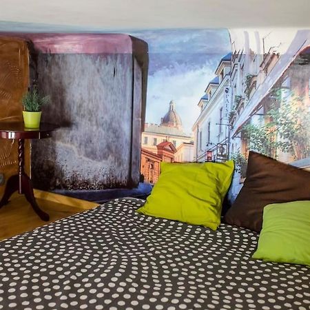 Studio In The Center -Easy Access From The Airport Krakau Exterior foto